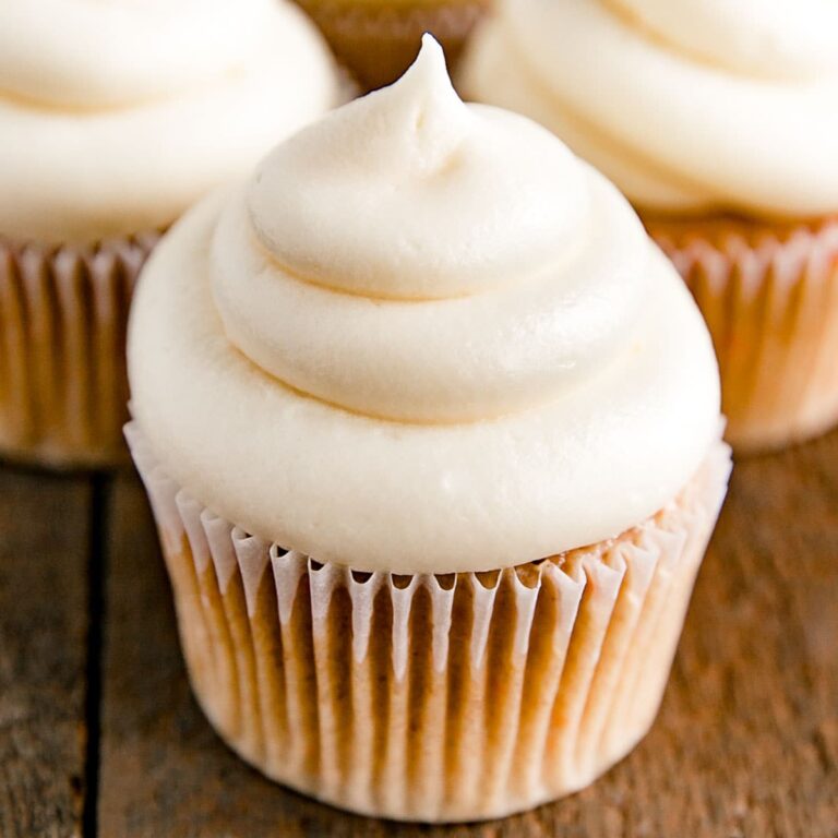 How to Make Cream Cheese Frosting-GatoFacile
